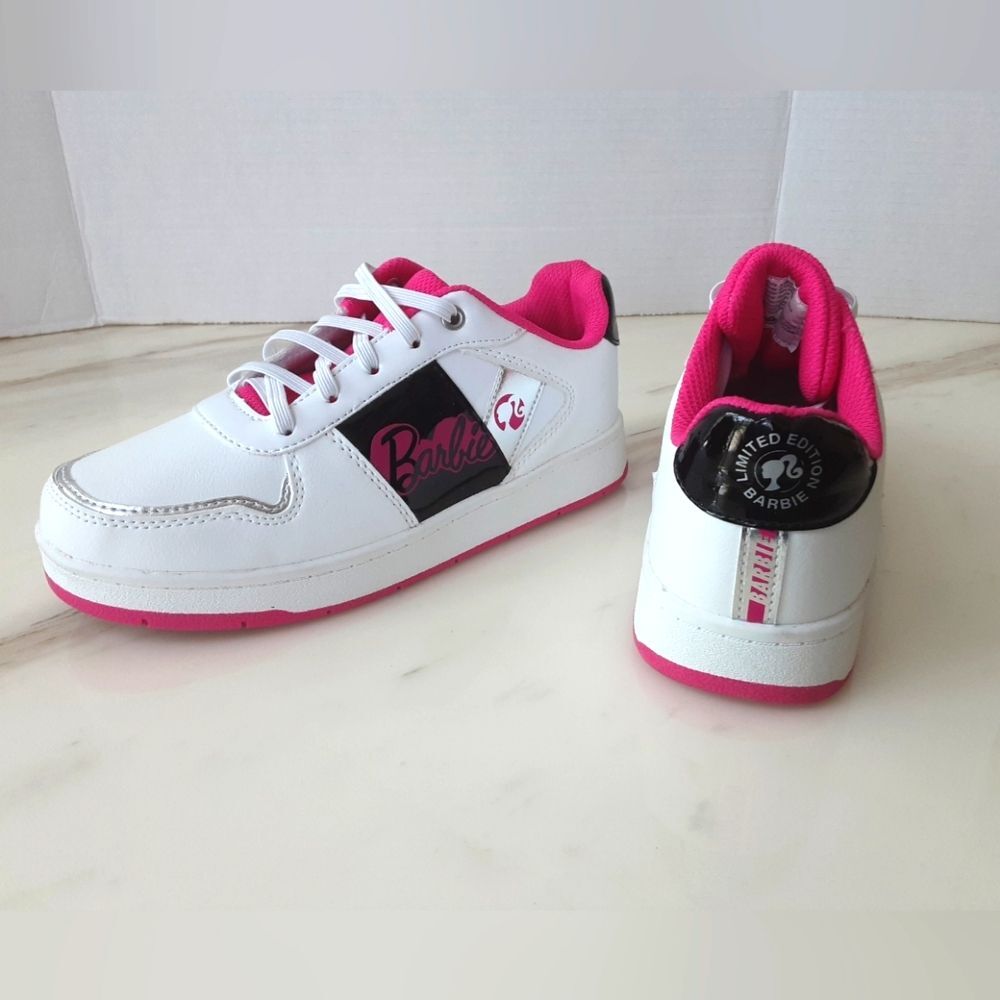 BARBIE Official Limited Edition Girls Low Top White Pink Trim Sneakers Sz 3